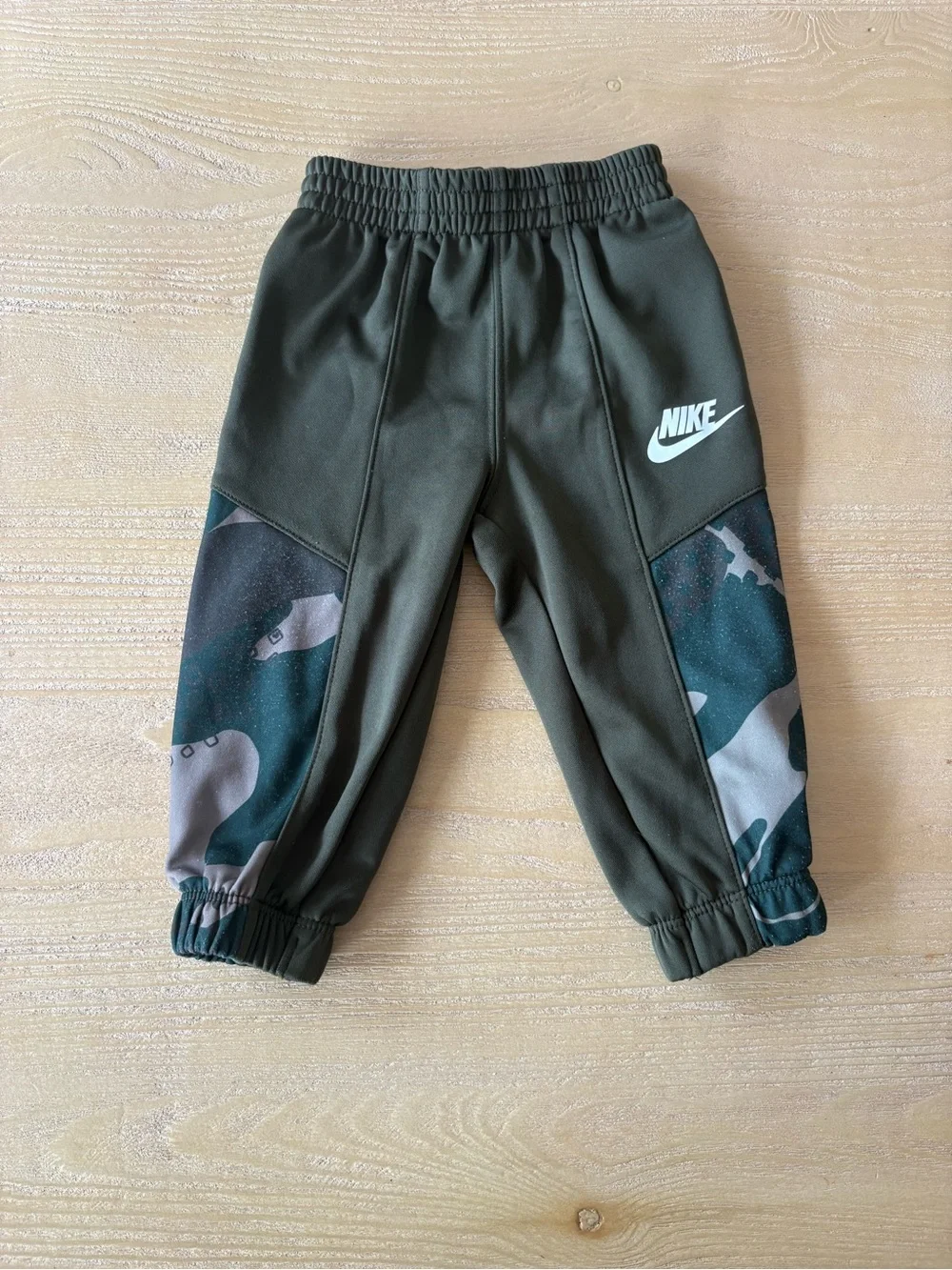 Nike Toddler Boys Olive Green Camo Panel Joggers Size 12M